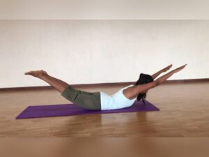 Yoga |Naukasana| Weight loss | वजनवाढीने त्रस्त आहात ? मग नियमित करा नौकासन